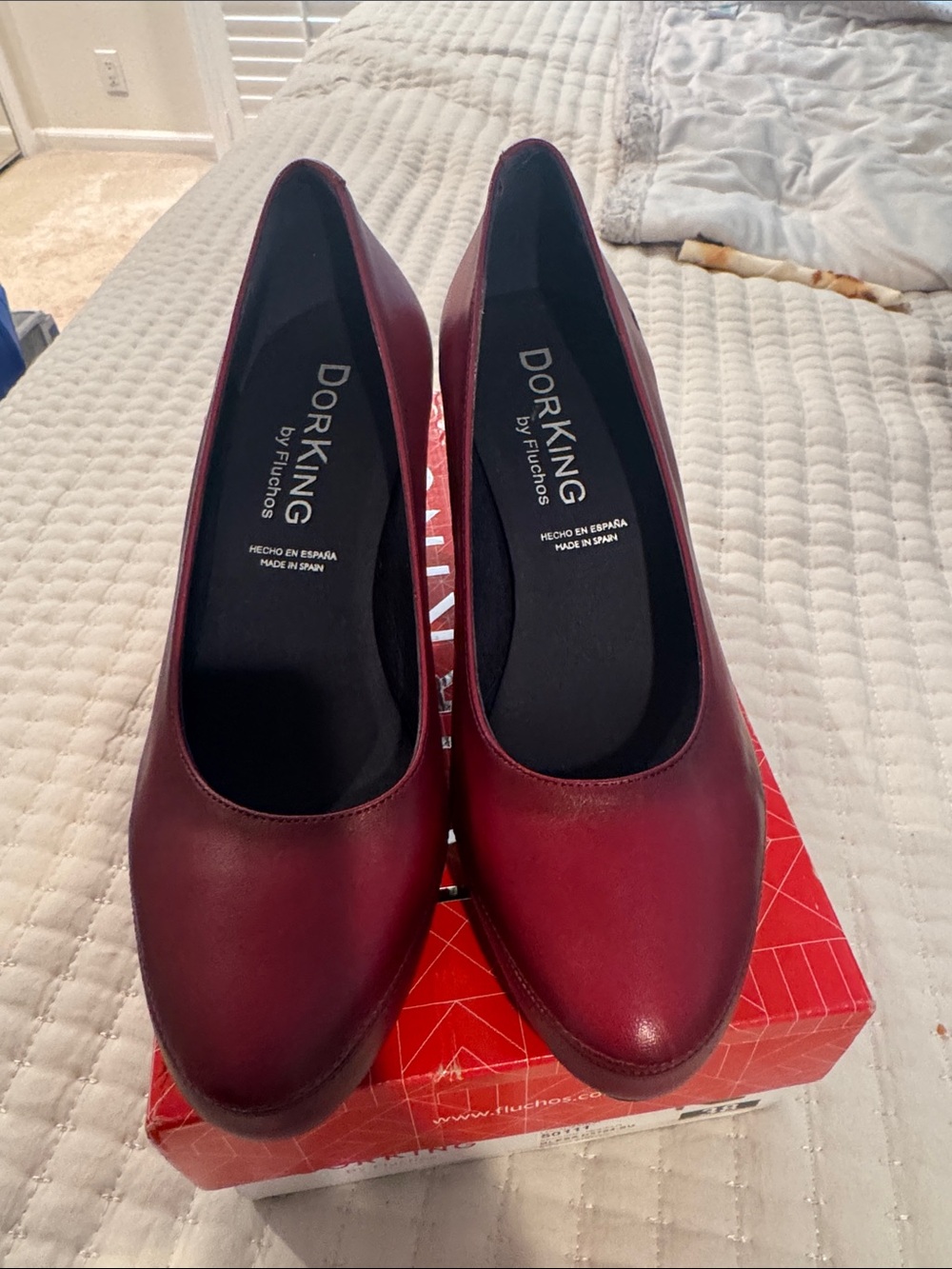 Dorking by Fluchos Women's Burgundy Leather Round-Toe Heels size 38 us 7.5
